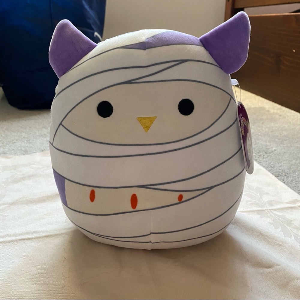 8” Holly the Mummy Squishmallow